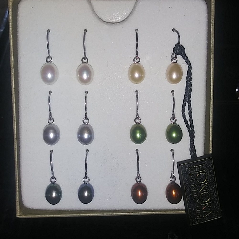 Freshwater 💦 Pearl Earrings